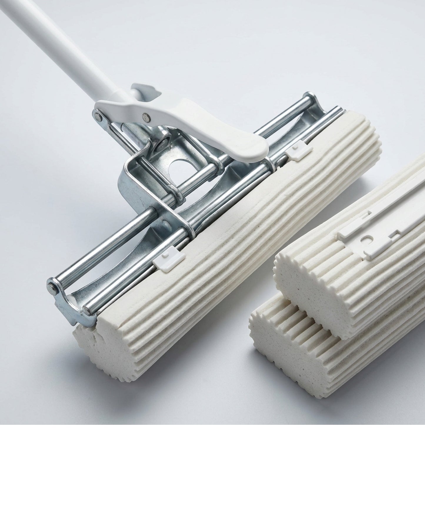 Tuxan PVA Sponge Mop 120 cm with Lever Wringer and 2 Refills - Detail view